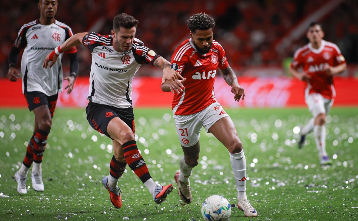 Com festa do Flamengo e vaias a Roger Machado, Inter se despede da Libertadores