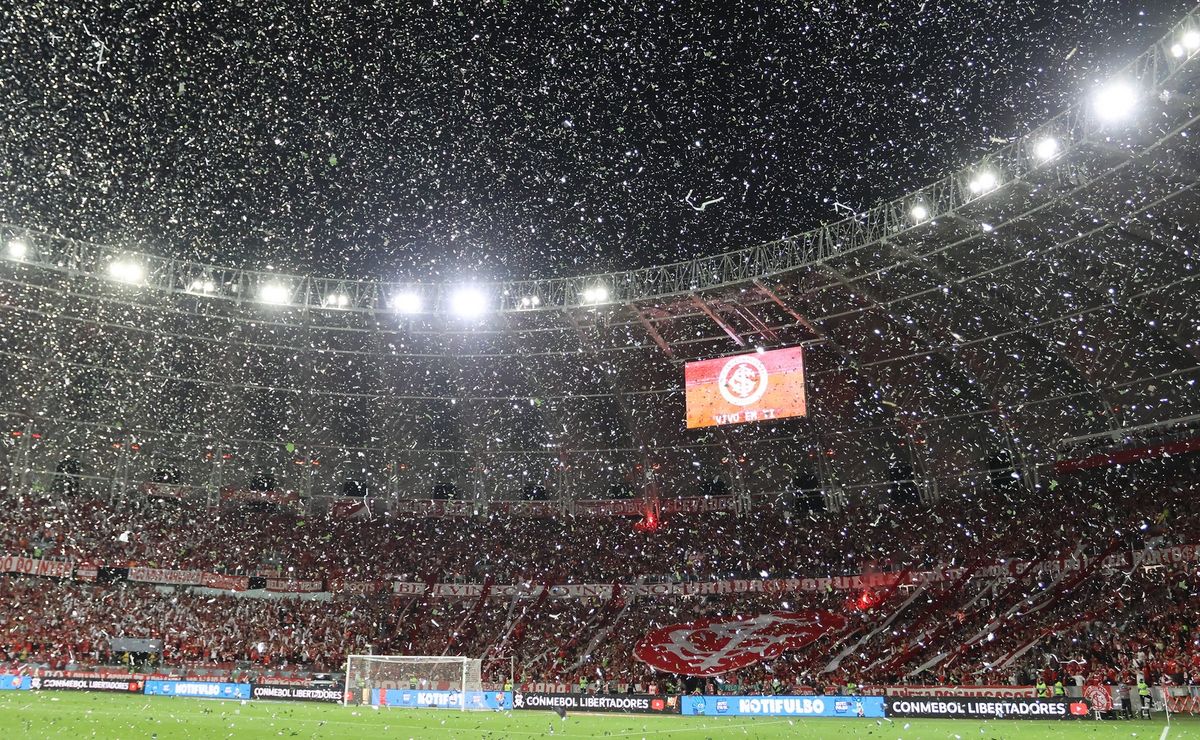 Chuva de papel picado antes de Internacional x Flamengo pela Libertadores não foi acidental