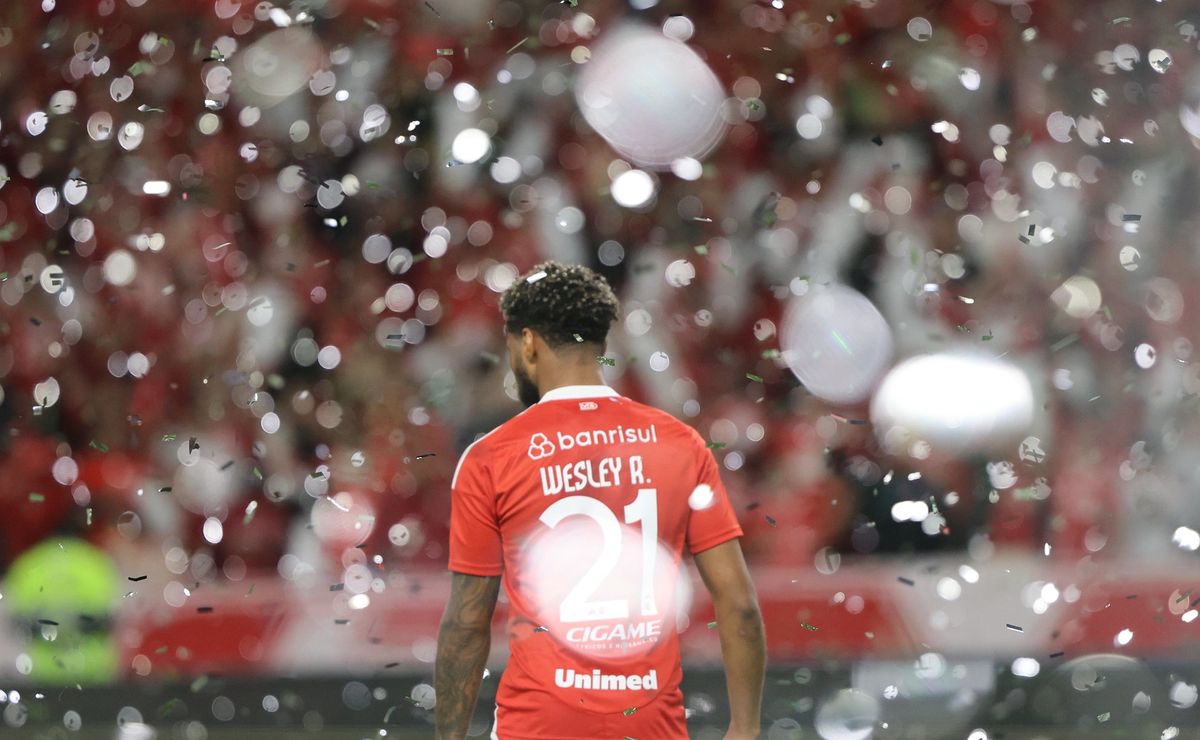 Internacional pode pagar cerca de R$ 274 mil de multa para a Conmebol pela chuva de papel picado