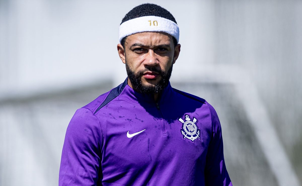 Neto revela bastidores do Corinthians e afirma que Memphis Depay tem chance de retornar contra Athletico-PR
