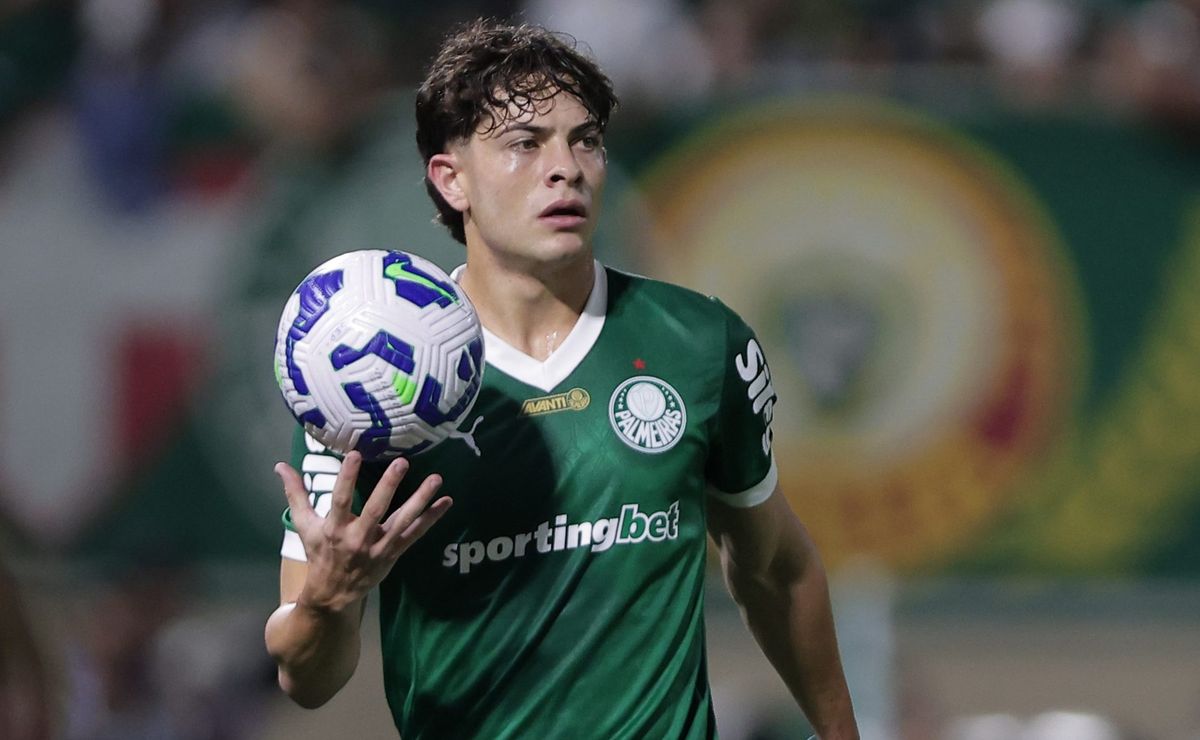 Nicola explica mercado da bola do Palmeiras por venda de Giay após oferta de R$ 90 milhões