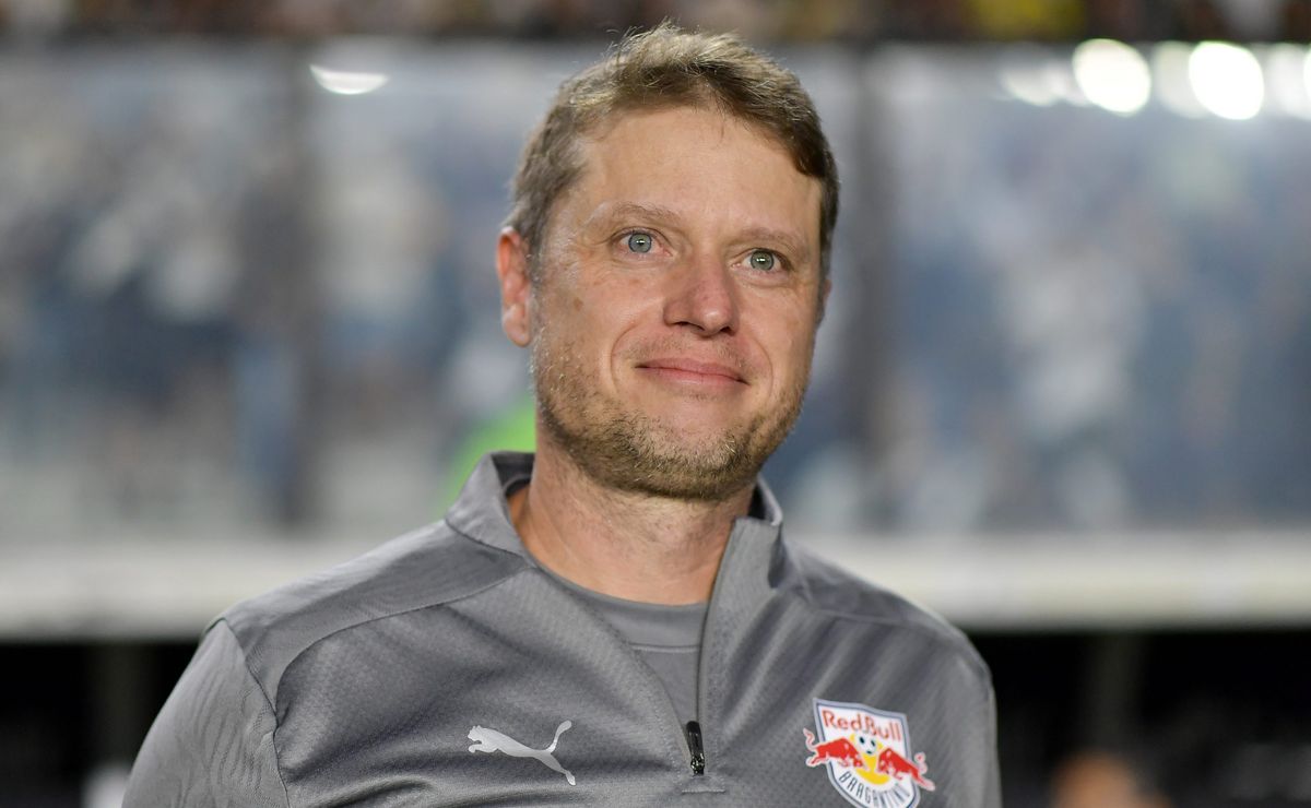 Red Bull Bragantino de Fernando Seabra faz contato ao Corinthians pelo empréstimo de Matheus Donelli