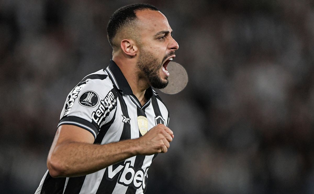 Arthur Cabral ganha destaque por parte da torcida do Botafogo: “Baita camisa 9”