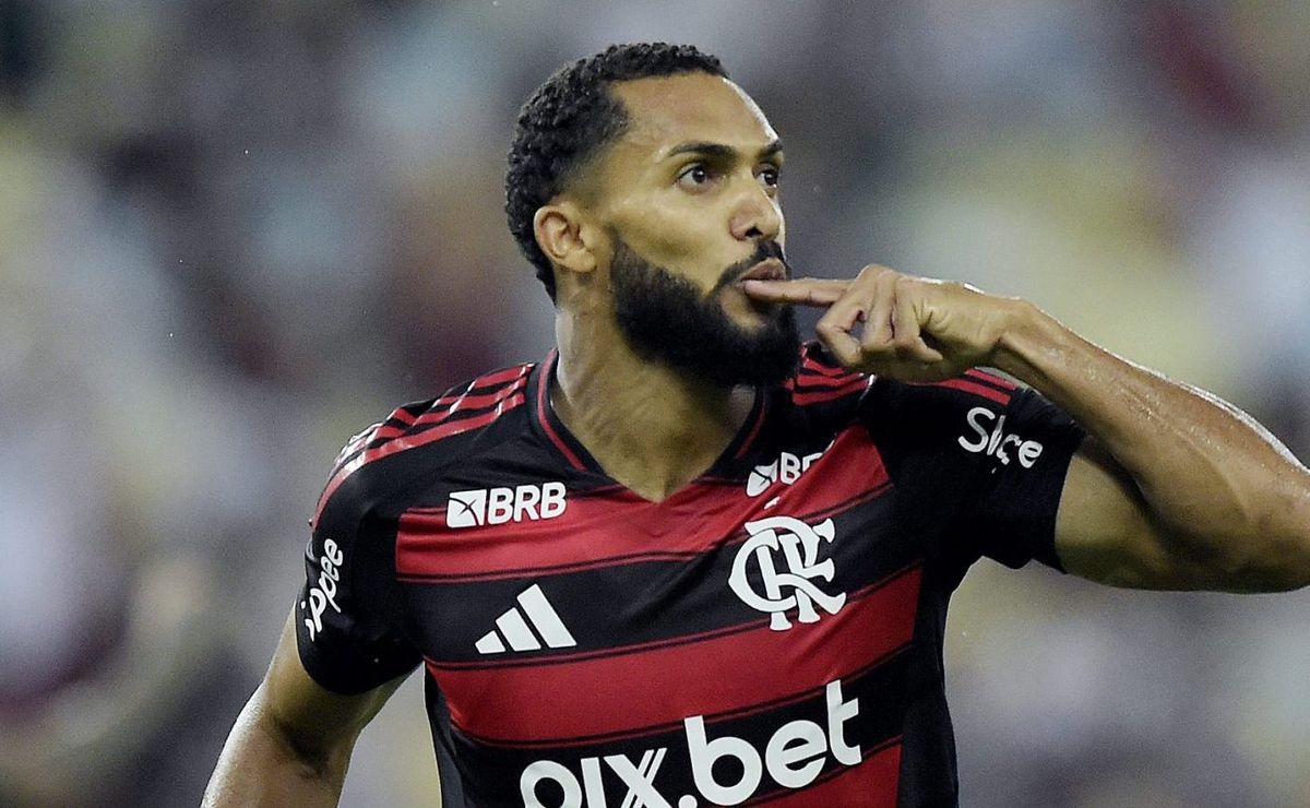 Flamengo não desiste de Gabriel Brazão e pode oferecer Juninho, Michael ou Lorran ao Santos