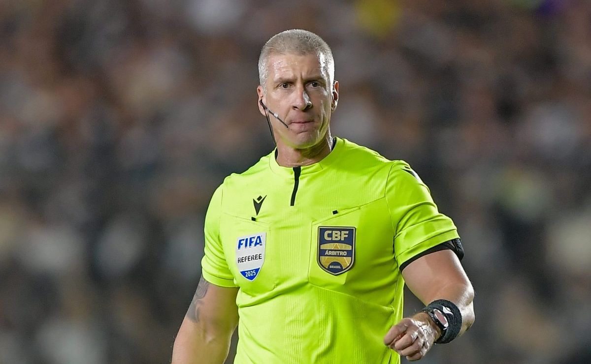 Comitê da CBF afirma que lance com Marlon Freitas do Botafogo não foi pênalti para o Vasco