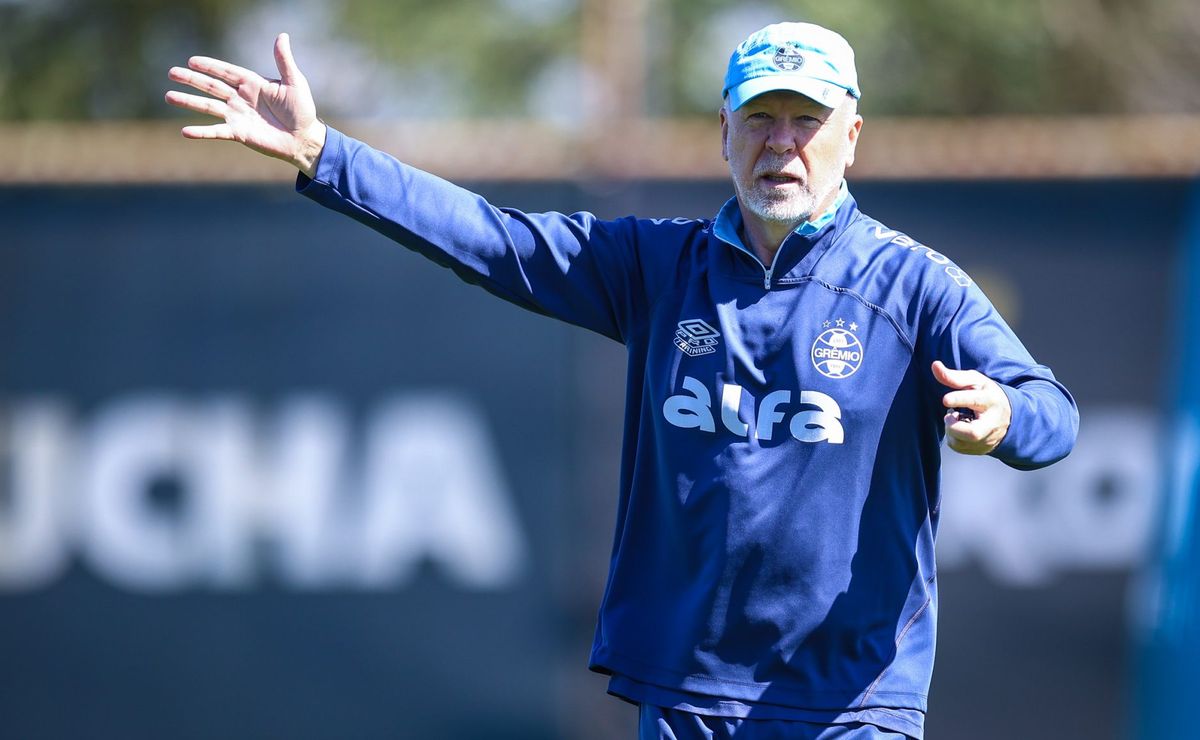 Grêmio intensifica treinos e prepara equipe para enfrentar Flamengo pelo Brasileirão no Maracanã