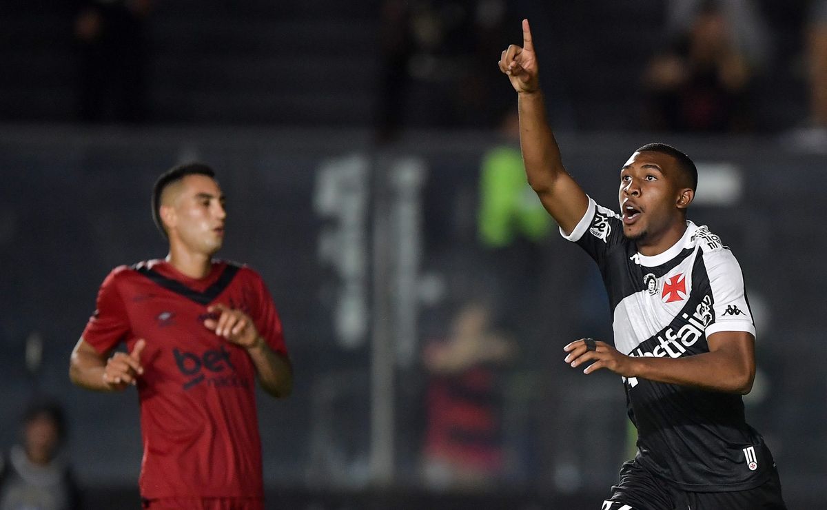 Vidente prevê leve favoritismo do Vasco no confronto direto contra o Sport