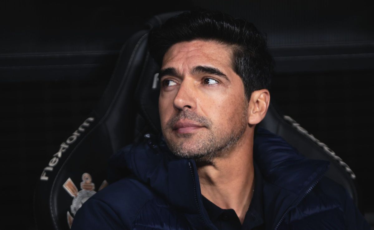 Técnico Abel Ferreira dispara contra arbitragem, recebe cartão e vai cumprir suspensão no Brasileirão