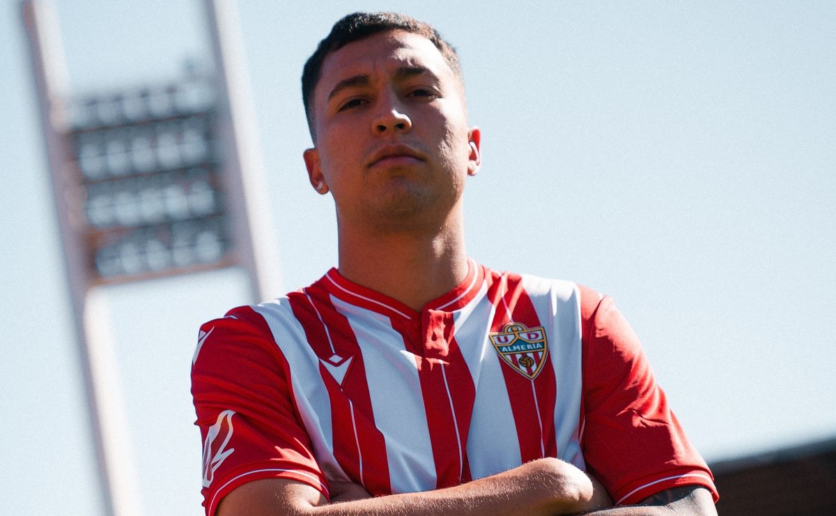 Palmeiras acerta venda milionária do atacante Thalys para o Almeria, da Espanha