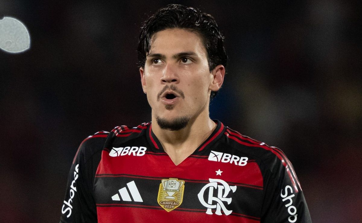Flamengo retoma negociação para aumentar salário de Pedro e renovar com centroavante até 2029
