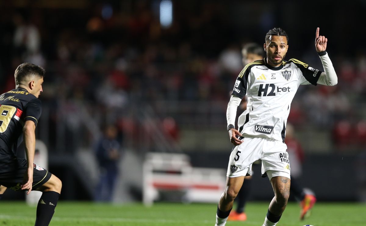 Alexsander posta mensagem positiva nas redes sociais sobre momento do Atlético-MG