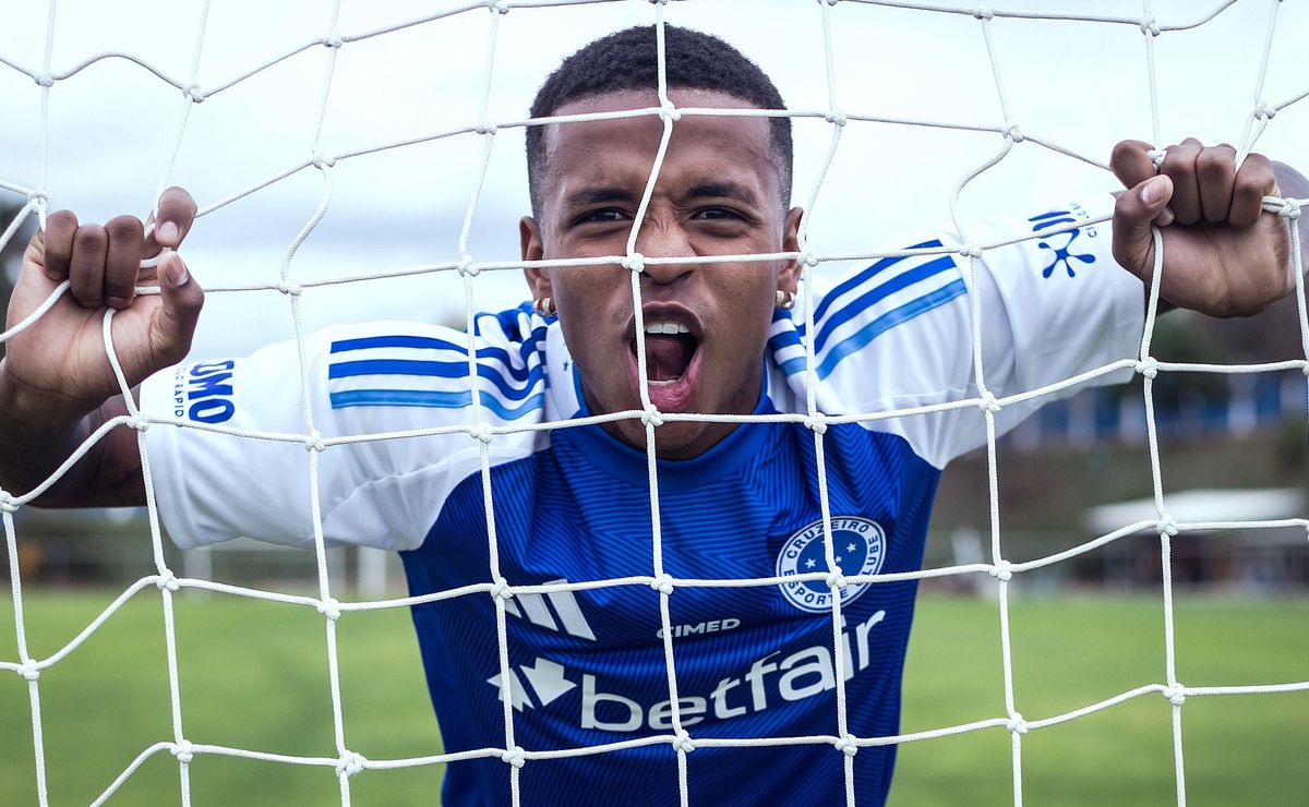 Novo reforço, Keny Arroyo é o sexto atleta do Equador a vestir a camisa do Cruzeiro
