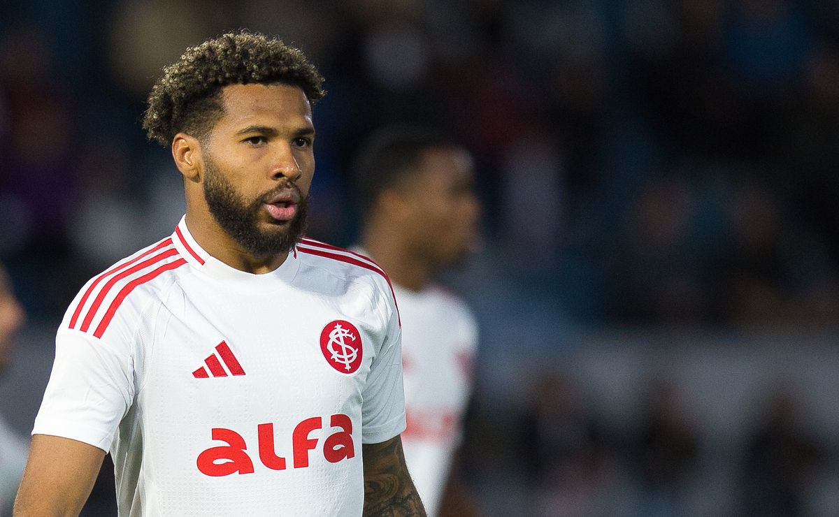 Internacional encerra janela de transferências com 11 saídas e três reforços no elenco