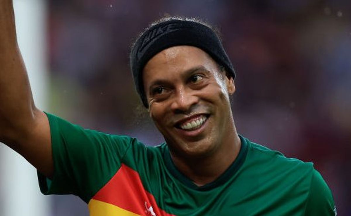 Ronaldinho elogia Ancelotti e dá opinião sobre Neymar na Seleção Brasileira