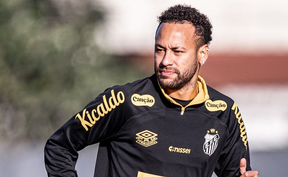 Santos quer contar com Neymar diante do Atlético-MG em partida no gramado sintético 