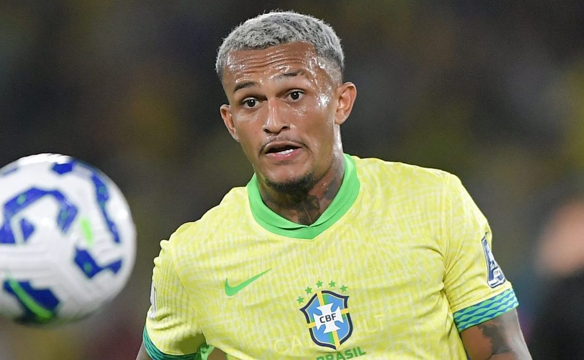 Torcedores italianos ovacionam Wesley após ex-Flamengo virar realidade na Seleção Brasileira: “De 50 milhões para cima”