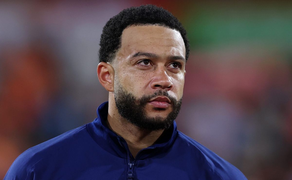 Atacante do Corinthians, Memphis Depay alcança marca histórica pela seleção holandesa