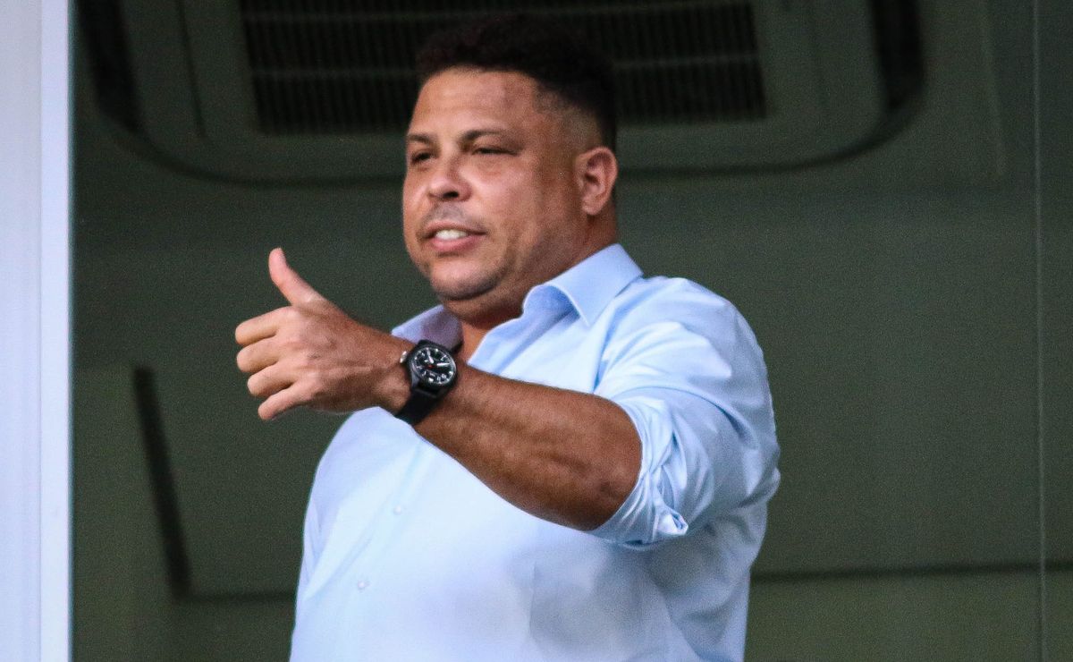 Ronaldo Fenômeno contratou o triplo de reforços que Pedro Lourenço na era SAF do Cruzeiro