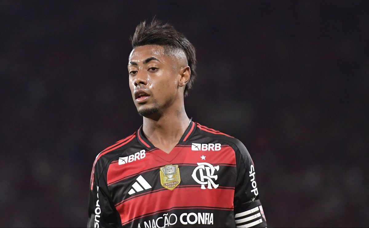Bruno Henrique supera número de cartões amarelos de 2024 já na temporada 2025 pelo Flamengo