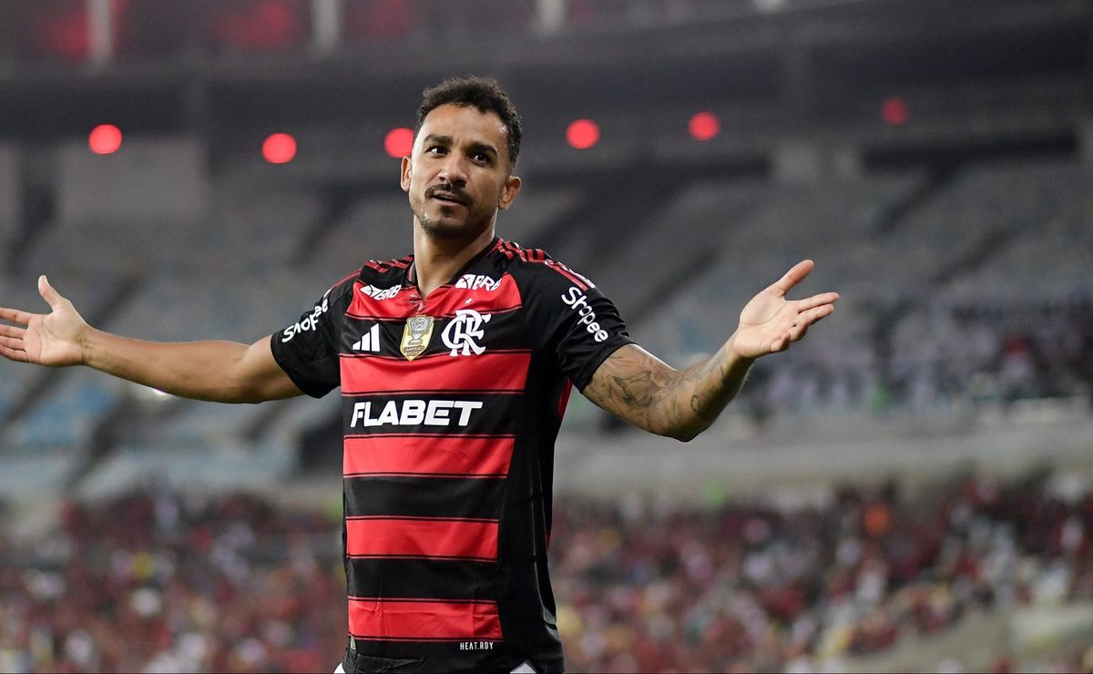 Ex-jogador Jorginho faz análise sincera sobre Danilo, do Flamengo, e critica: “Não pode um lateral não cruzar uma bola”