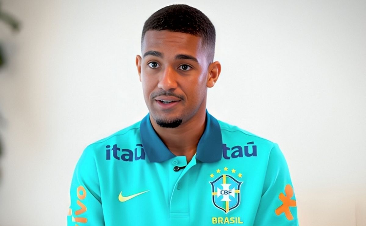 Samuel Lino, do Flamengo, treina ao lado de Paquetá e Estêvão e pode ser titular na Seleção de Ancelotti
