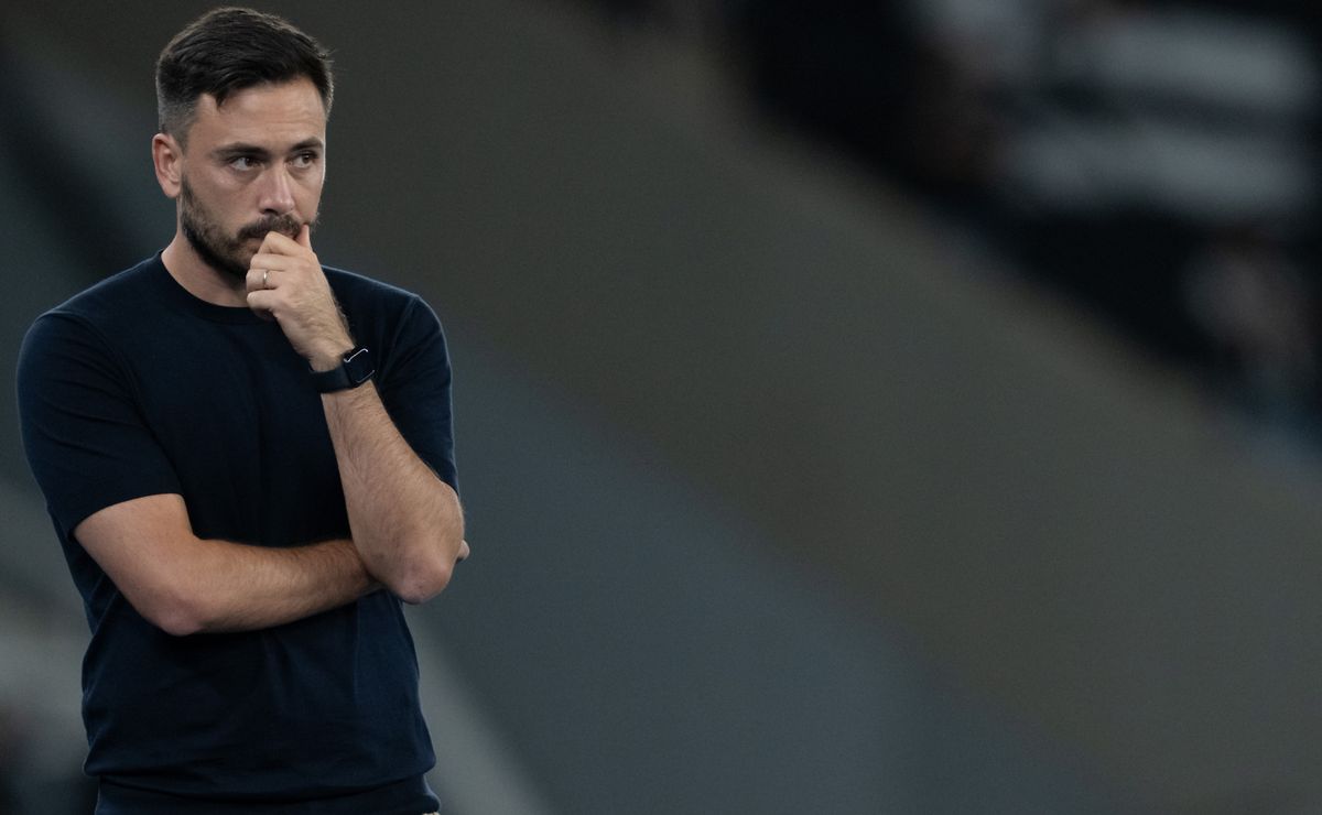 Chris Ramos exalta talento de David Ancelotti no Botafogo: “Treinador fantástico”