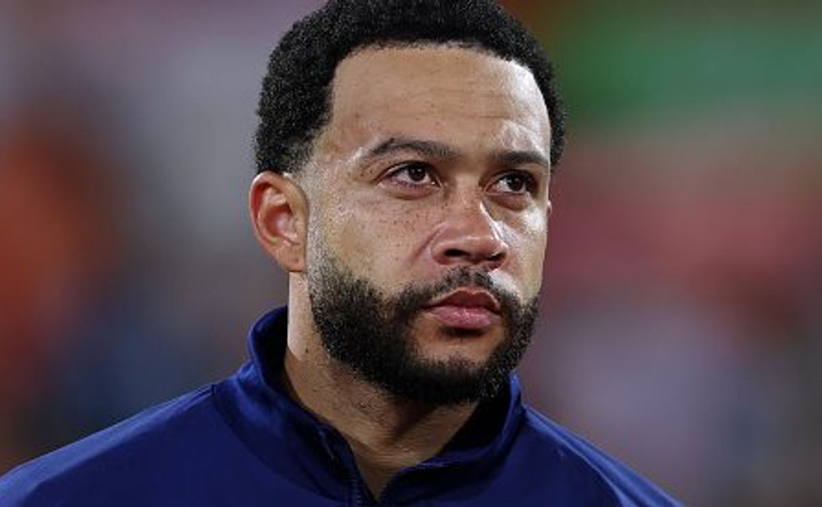 Memphis Depay, Hugo Souza e Martínez podem ser poupados por Dorival Júnior para Corinthians X Athletico-PR