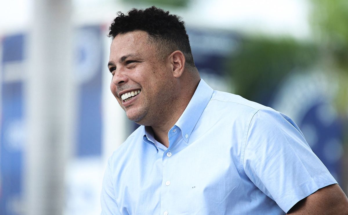 Santos se inspira na estratégia de Ronaldo com o Cruzeiro para virar SAF