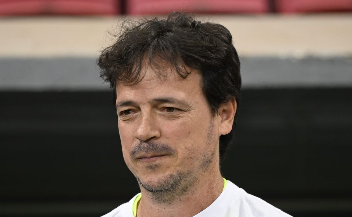 Fernando Diniz pode ter três reforços no Vasco contra o Botafogo e Paulo Henrique e Tchê Tchê retornam