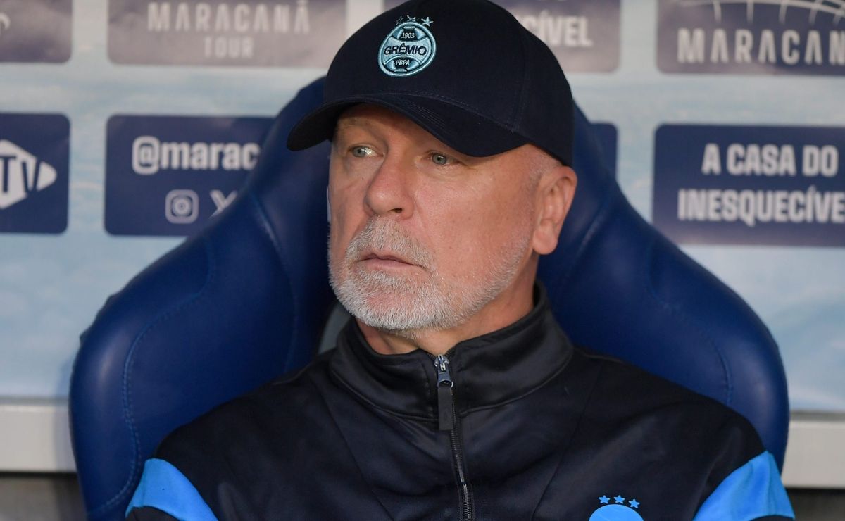 Após chegada de reforços, diretoria do Grêmio cobra Mano Menezes por bons resultados e vaga na próxima Libertadores
