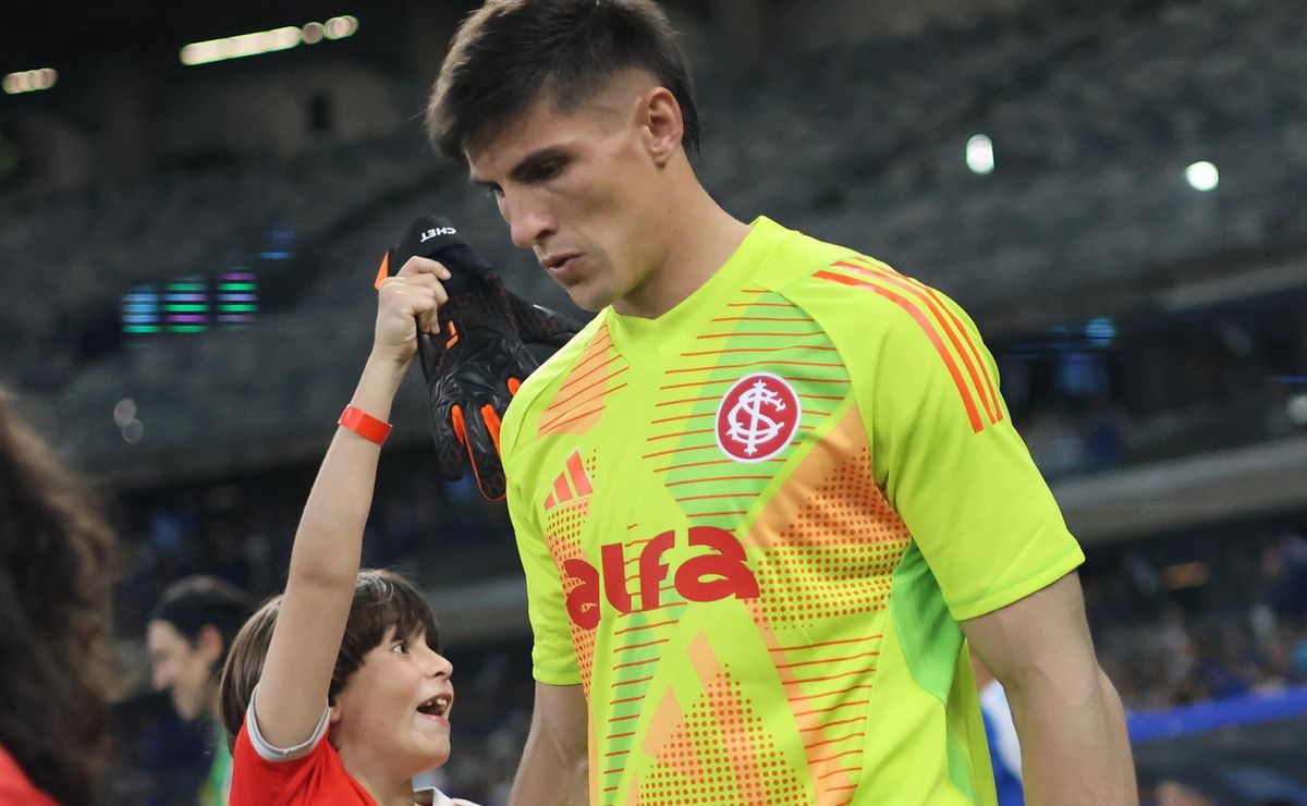 Internacional pode ter desfalque de Rochet contra o Palmeiras e torcida lamenta: “Tínhamos John”