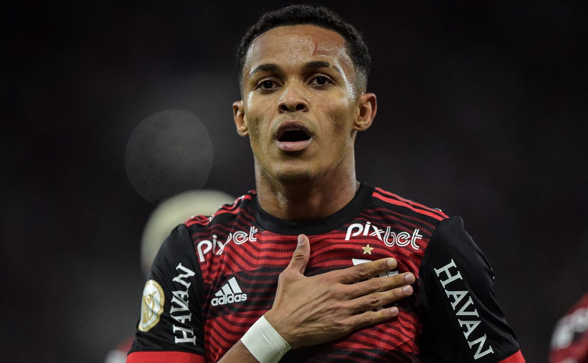 Flamengo não terá direito a valores na negociação de venda de Lázaro