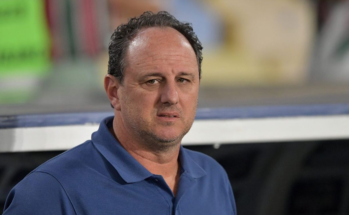 Rogério Ceni vive pressão no Bahia após eliminação do Clube para o Fluminense na Copa do Brasil