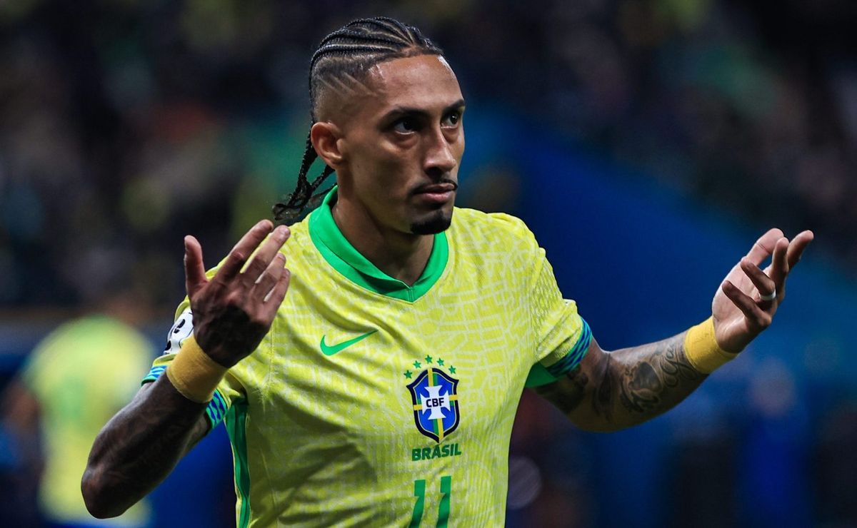 Raphinha reprova decisão de Ancelotti após jogar com altitude e clima hostil na Bolívia, diz portal Sport