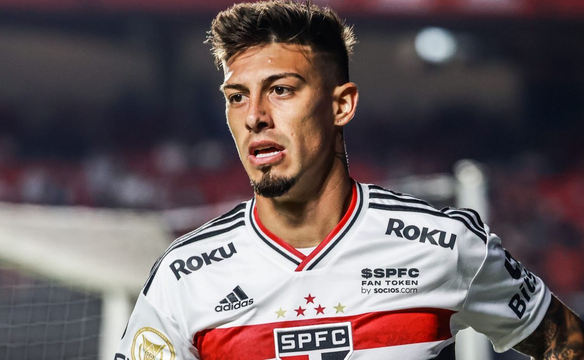 Rigoni revela sua condição física em apresentação oficial e confirma que já pode jogar pelo São Paulo