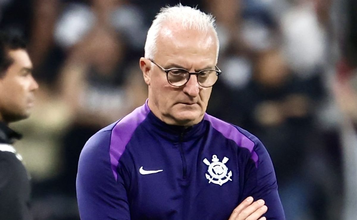 Dorival Júnior elogia evolução do Corinthians e avalia seu trabalho: “Não é o trabalho do Dorival, é o trabalho de um grupo”