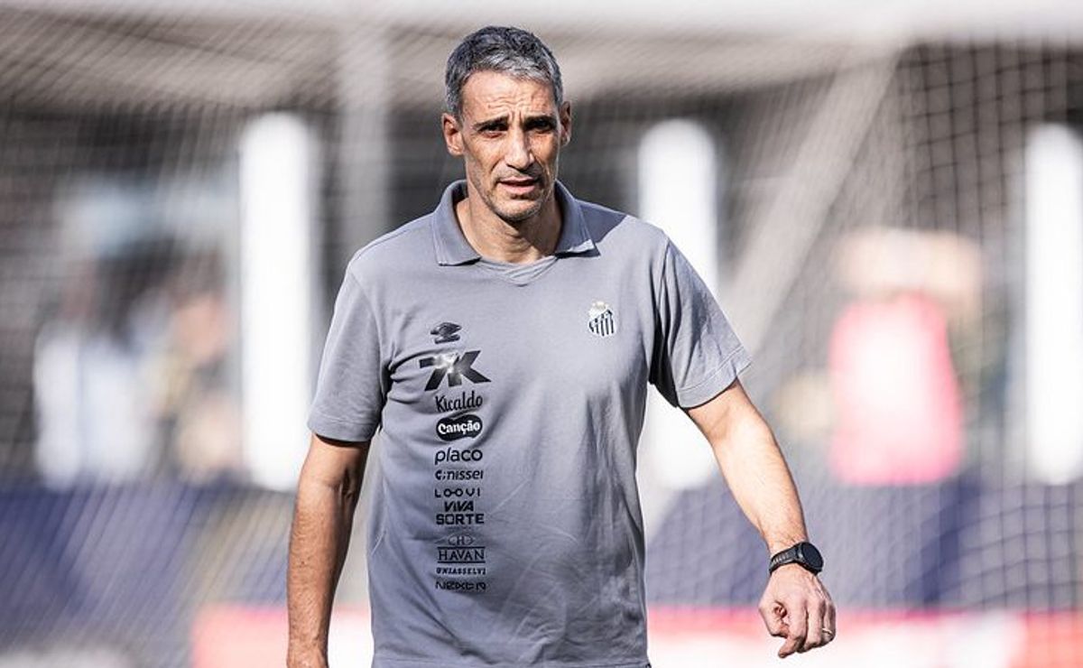 Vojvoda mira primeira vitória pelo Santos, mesmo com aproveitamento ruim contra o Atlético-MG