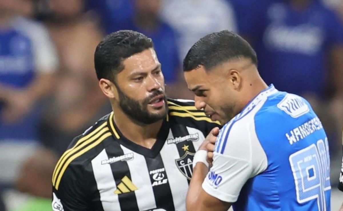 Confusão de Hulk no clássico entre Cruzeiro x Atlético-MG tem detalhes expostas por dublador: “Você fala do Lyanco…”