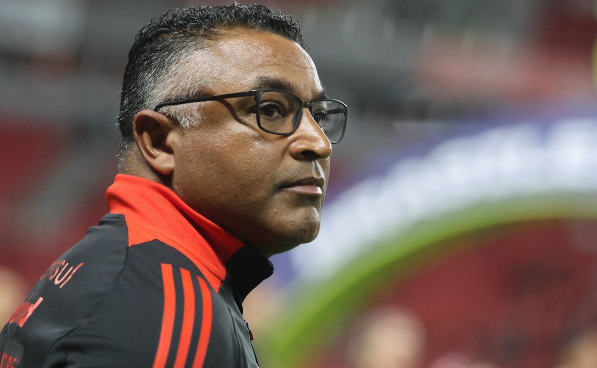 Pressão sobre Roger Machado e sombra de Odair Hellmann pode provocar mudança de esquema do Internacional para o Gre-Nal