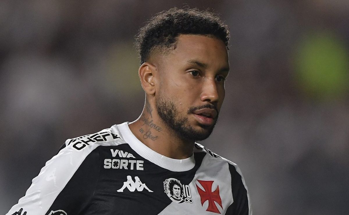 Jair agradece apoio da torcida do Vasco após cirurgia: “Vou voltar melhor que antes” 