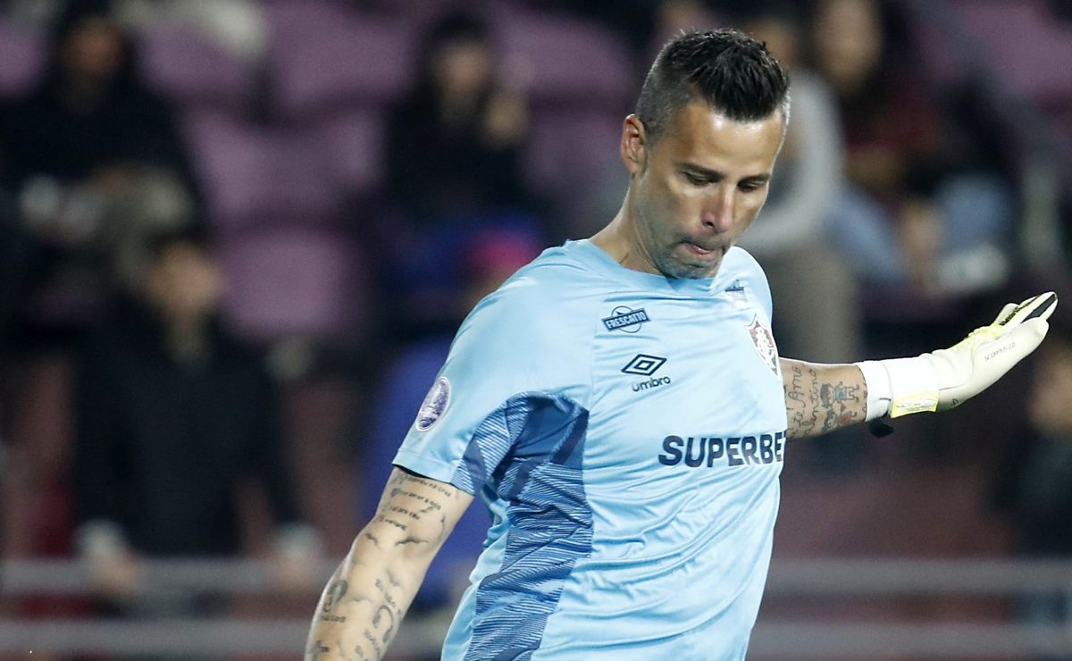 Fábio não consegue evitar derrota do Fluminense para o Lanús na Sul-Americana ￼