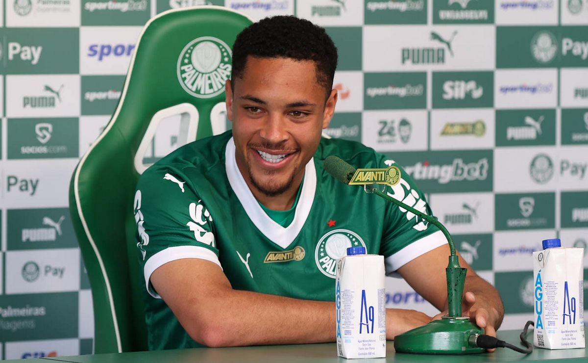 Vitor Roque deixando o Palmeiras para voltar para a Europa é descartado por Jorge Nicola