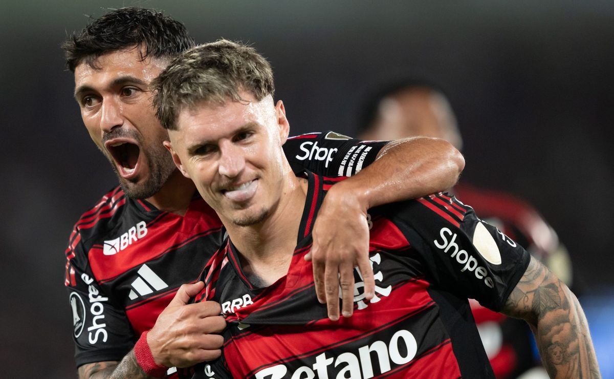 Varela marca golaço e é ovacionado em Flamengo x Estudiantes pela Libertadores: “Substituindo o Wesley com maestria”