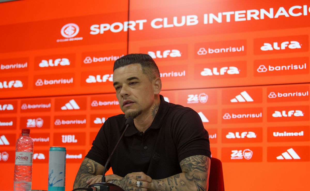 D’Alessandro nega atraso salarial no Internacional, mas admite acordo por pendências em direitos de imagem