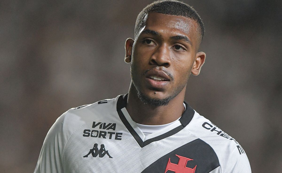 Dirigente do Porto desmente rumores sobre negociação com Rayan, do Vasco, para a próxima janela