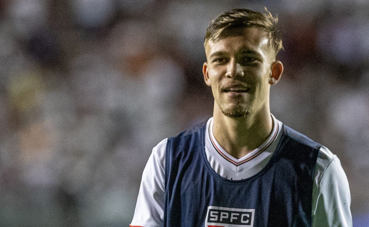 Negrucci ganha destaque no São Paulo sob o comando de Hernán Crespo e mostra versatilidade