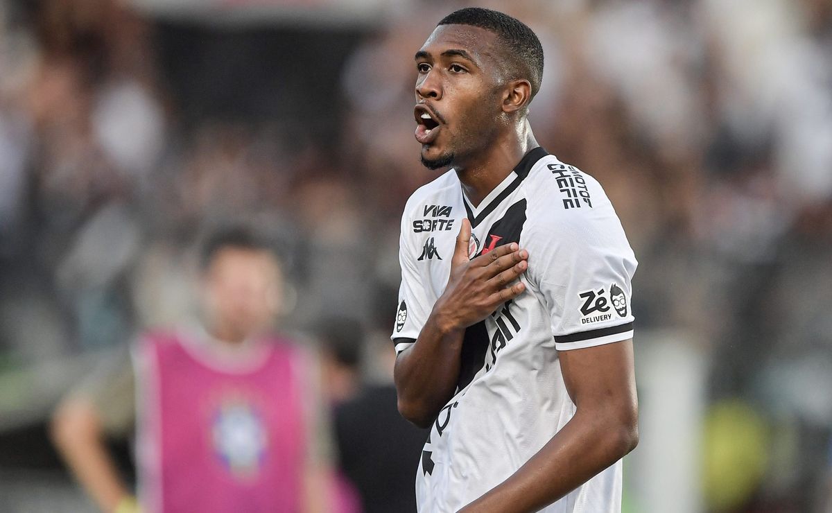 Chegada de Fernando Diniz ao Vasco faz Rayan deslanchar no segundo semestre pelo Brasileiro