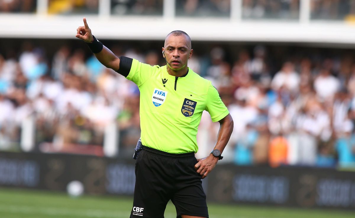 CBF aposta em Wilton Pereira Sampaio para apitar Flamengo x Palmeiras após polêmicas na arbitragem