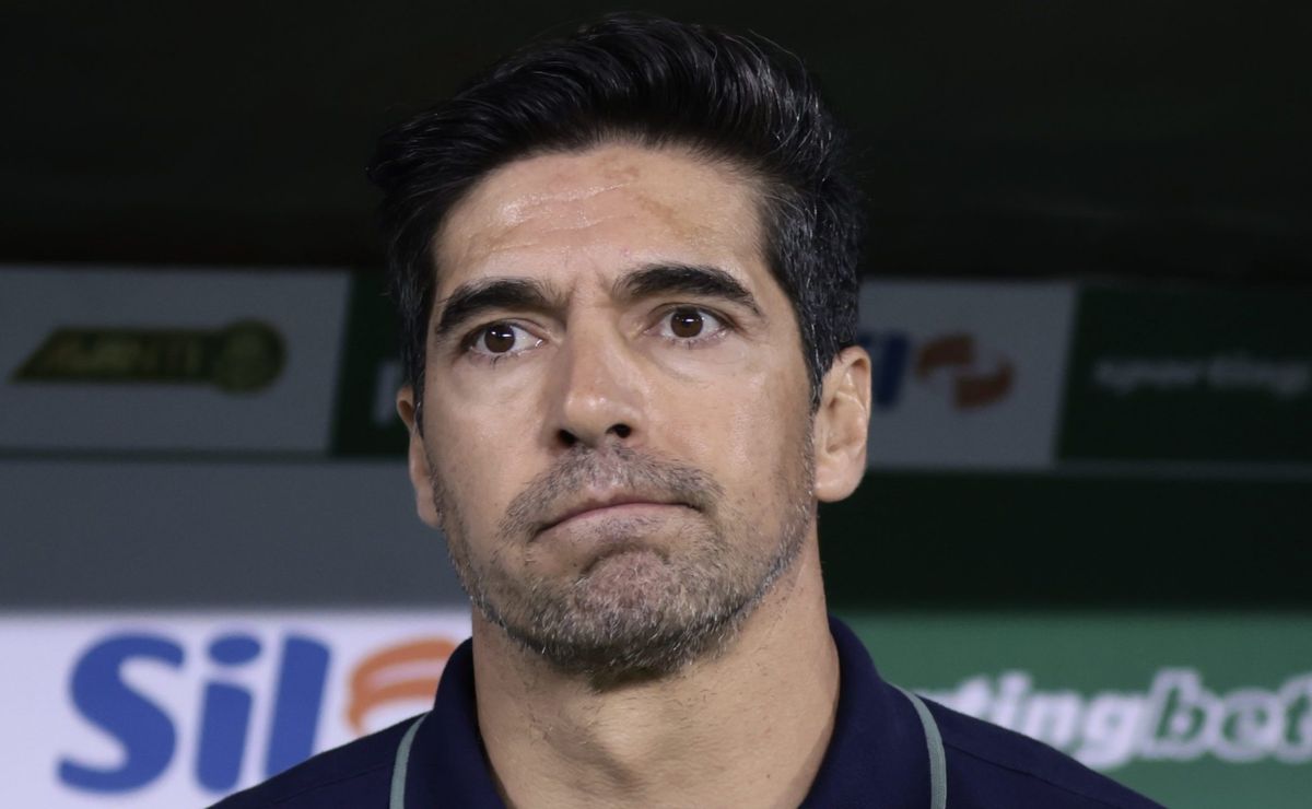 Palmeiras deve ter cinco mudanças na escalação titular para enfrentar o Flamengo no Maracanã