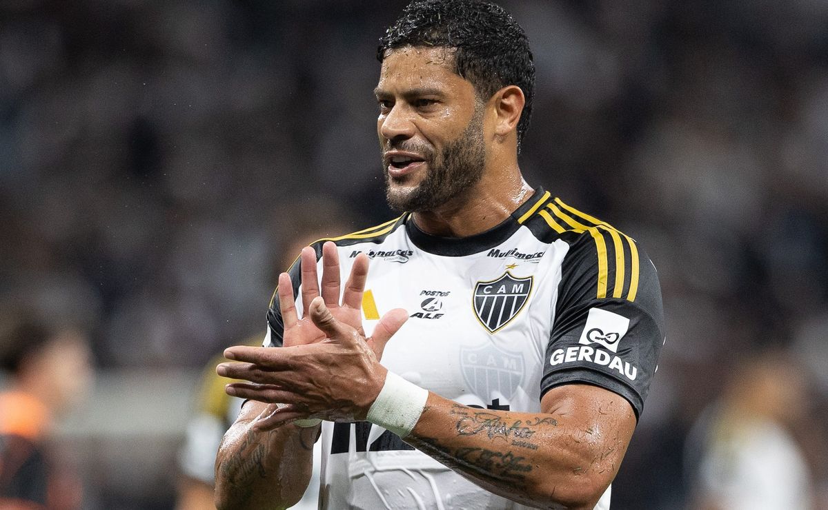 Provocação entre Memphis Depay e Hulk esquenta primeiro tempo de Corinthians x Atlético-MG na Neo Química Arena